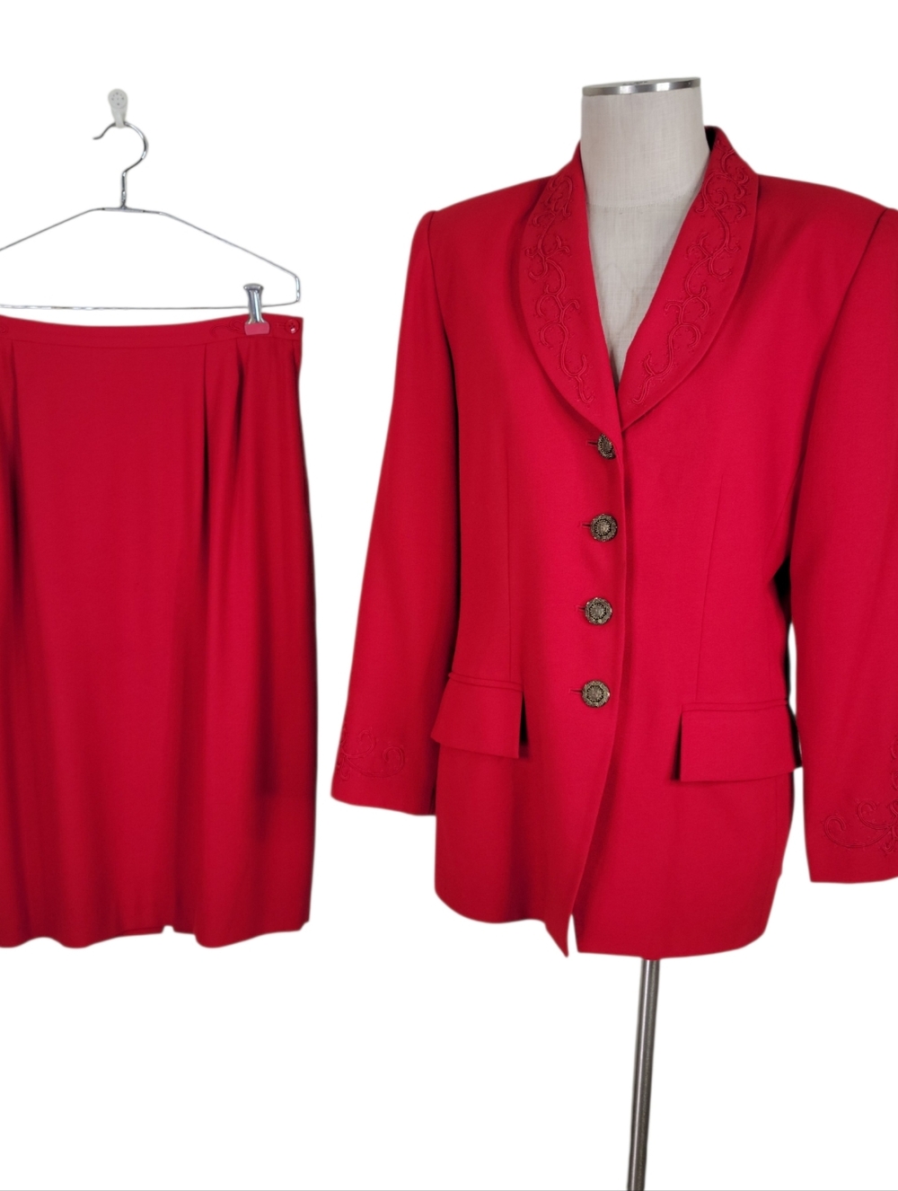 Kasper ASL Skirt Suit Size 14 Red Embroidered Flap Pockets Long Blazer Textured - Picture 2 of 12